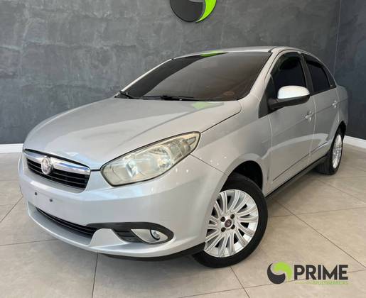 FIAT GRAND SIENA 1.6 MPI ESSENCE 16V FLEX 4P MANUAL FIAT GRAND SIENA 1.6 MPI ESSENCE 16V FLEX 4P MANUAL